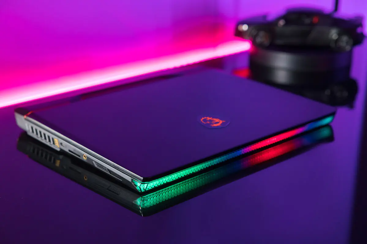 Portátil de MSI de la serie Raider cerrado