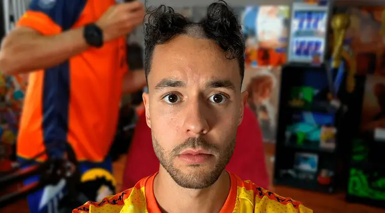 Imagen de TheGrefg vuelve a 'raparse' una vez más tras la clasificación de su equipo Saiyans FC frente a PorcinosFC