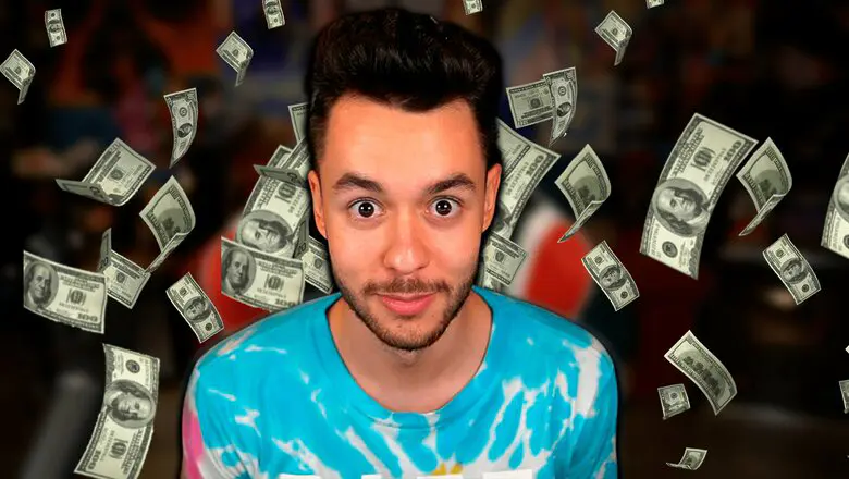Grefg responde a la pregunta de un seguidor sobre si es millonario