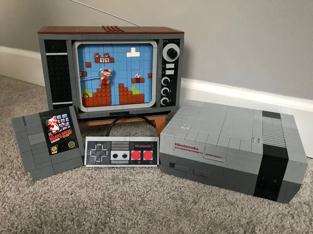 Set de Lego inspirado en la Nintendo NES (Nintendo Entertainment System) en el año 2021.