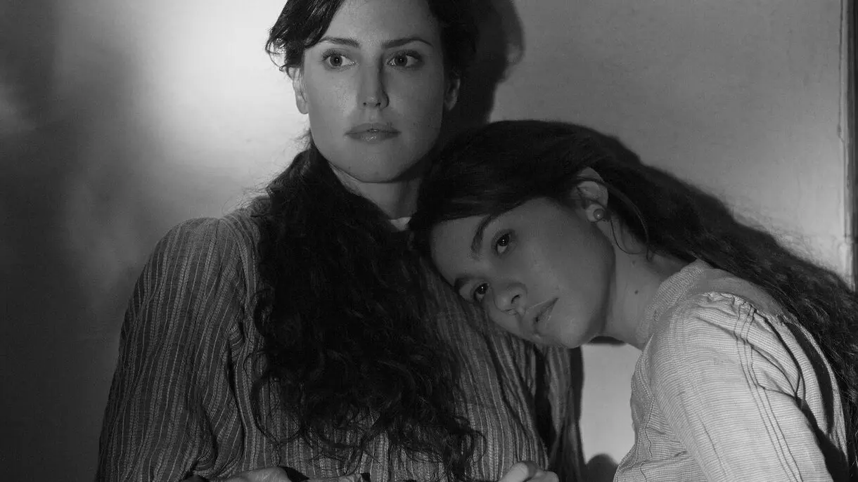 Elisa y Marcela