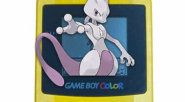 Imagen de Esta es la Game Boy Color edición Mewtwo que habrías deseado tener de pequeño