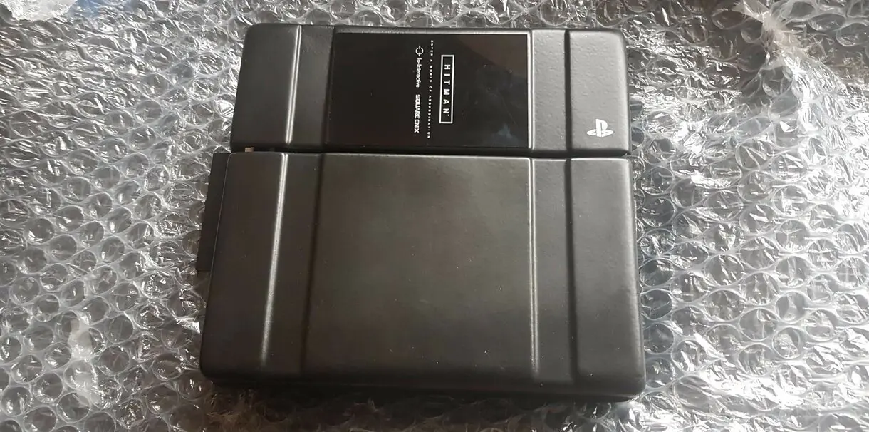 Así es la PS4 - HITMAN Edition
