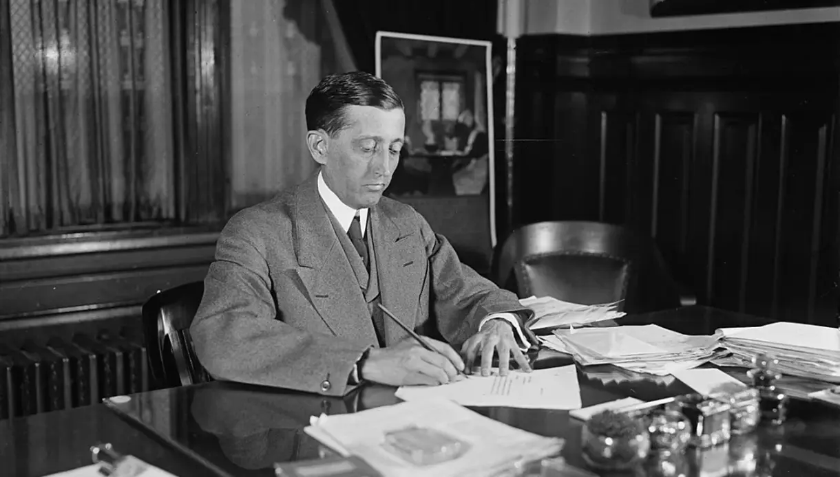 William H Hays