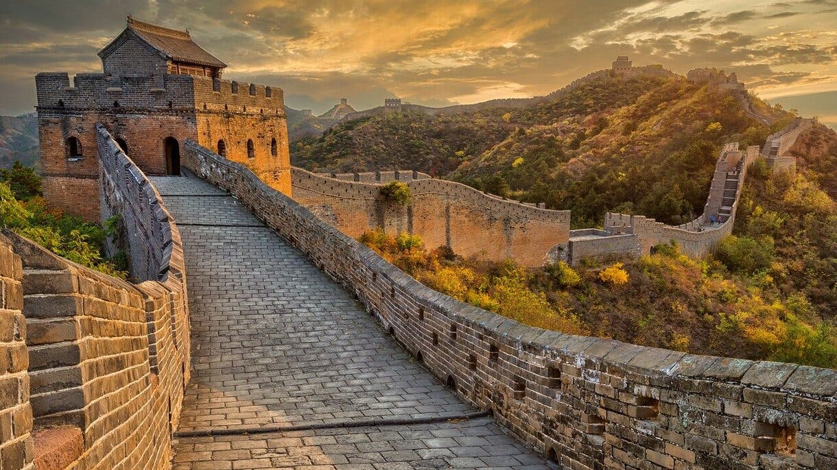 La sorprendente extensión de la Gran Muralla China: ¿Cuánto mide realmente?