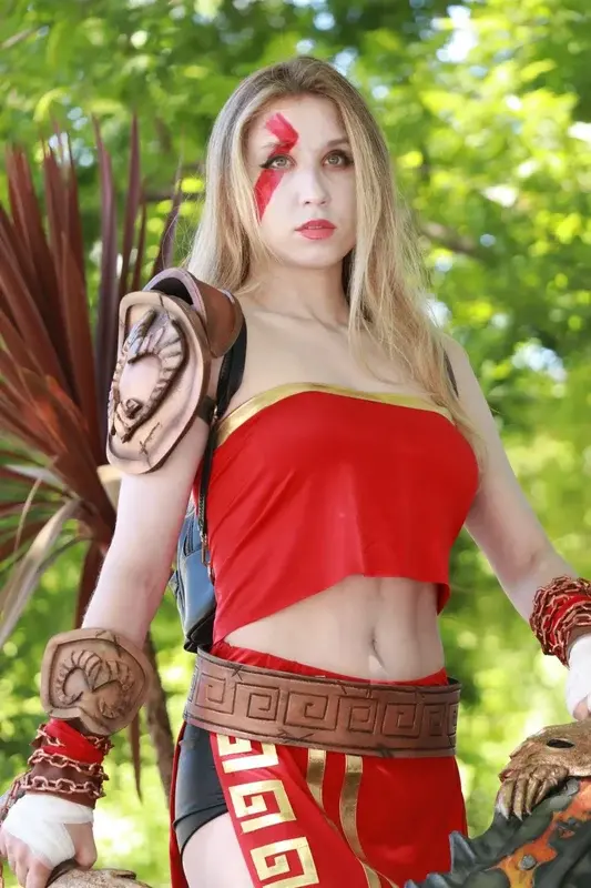 self cosplay female kratos god of war v0 j0xn2rz63gbe1