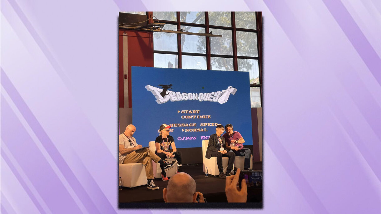 Yuji Hori en un panel de Square Enix