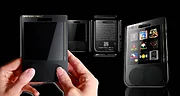 Imagen de Tan fina y compacta como una tarjeta de crédito: así es GamerCard, la nueva consola retro con diseño y alma de ZX Spectrum