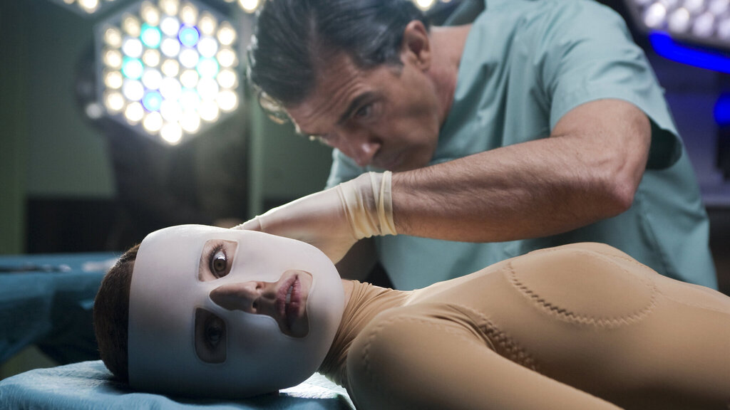 La piel que habito- cuando Almodóvar fue recibido con fascinación y estupor