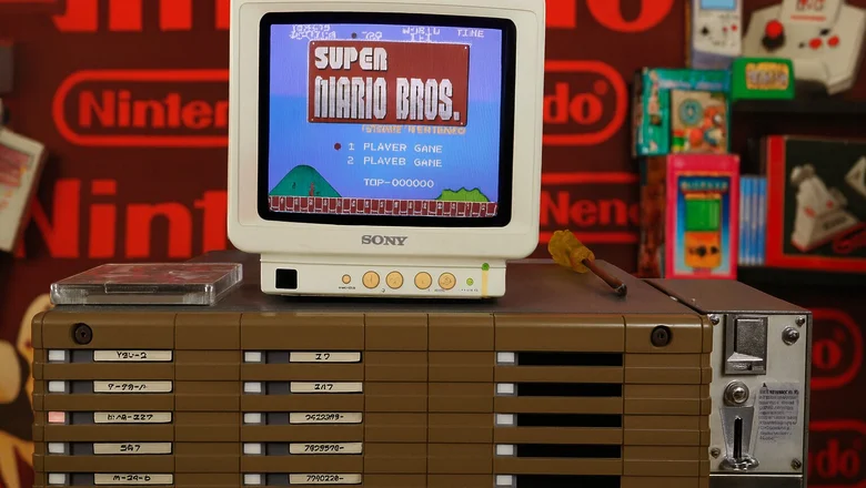 FAMICOMBOX