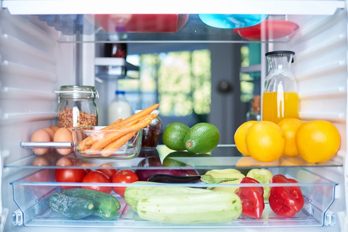 La verdad que nadie te contó: esto es lo que realmente dura la comida en tu nevera y congelador