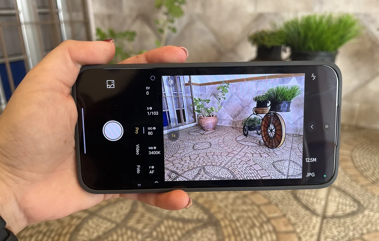 POCO F7