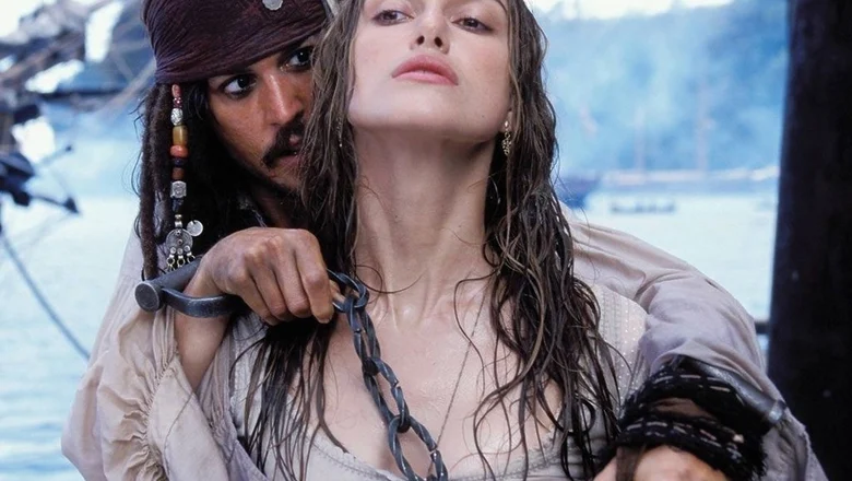 Keira Knightley y Johnny Depp en Piratas del Caribe