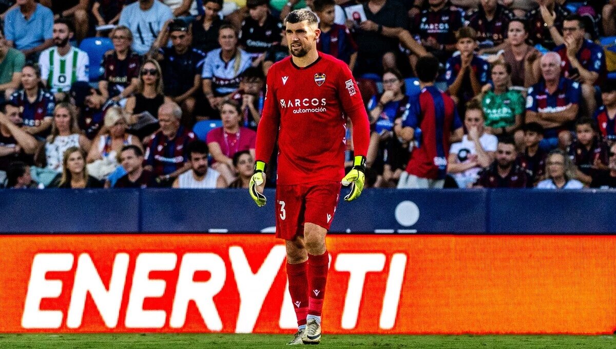 Mathew Ryan, Levante UD.