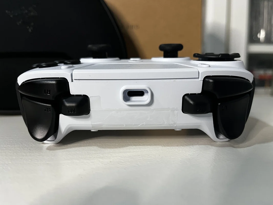 img 5010 Razer Raiju V3 Pro – White Edition